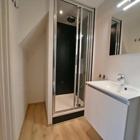 Treehouse Getaway With Sauna Hébergement de vacances *