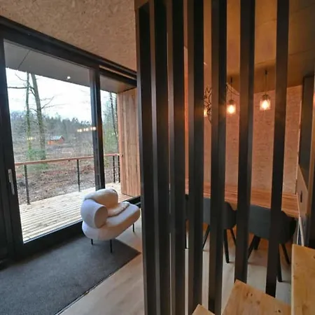 Treehouse Getaway With Sauna Oignies
